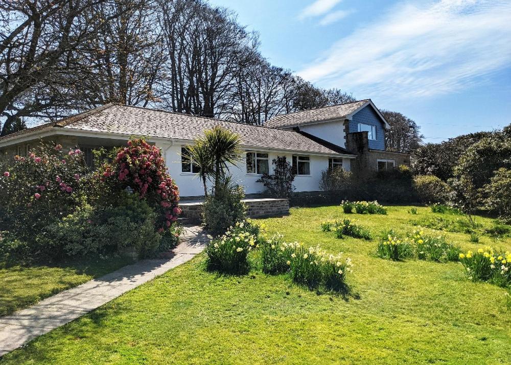 Отель Fairwater Head Аксминстер Экстерьер фото